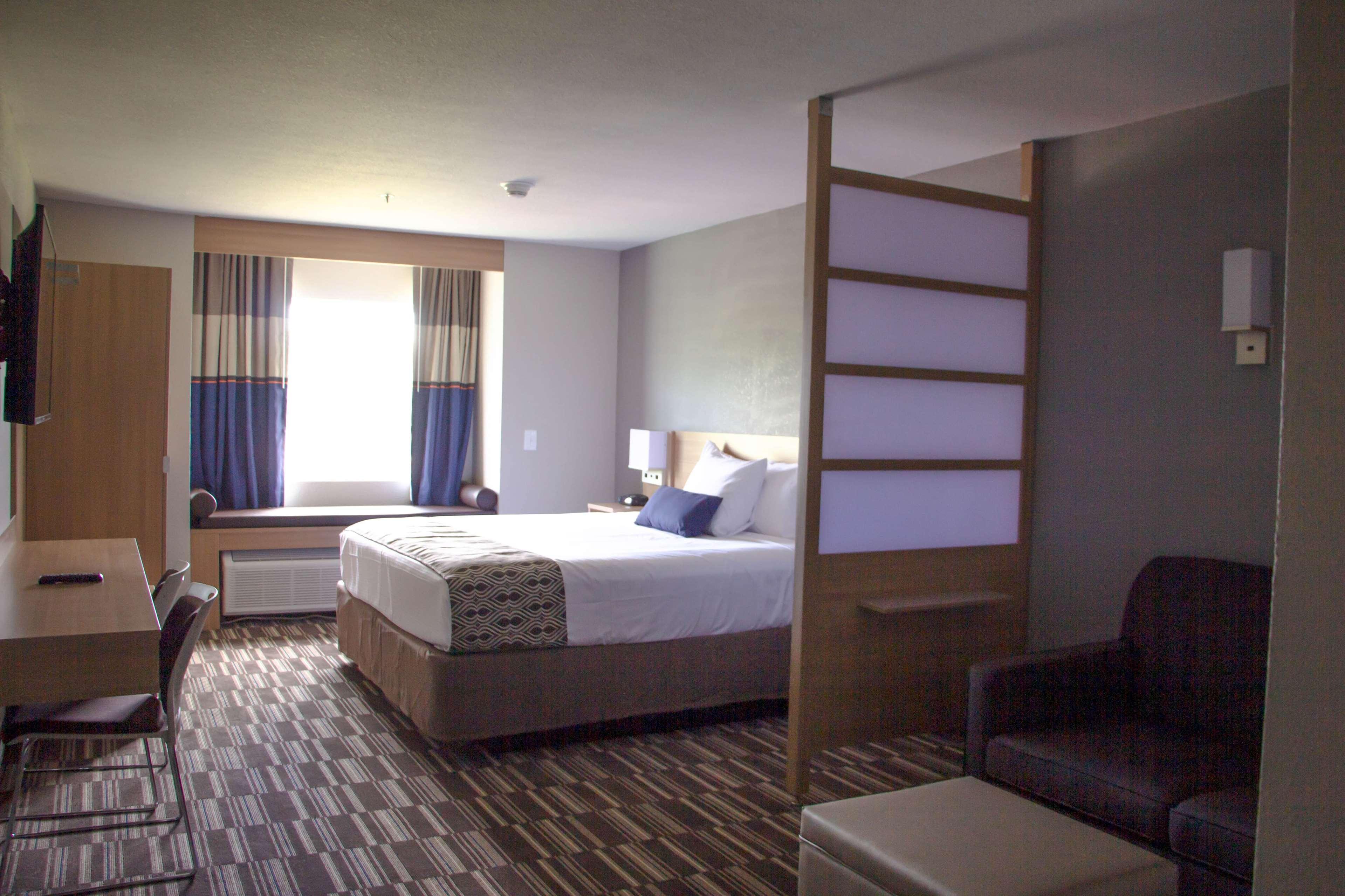 Microtel Inn & Suites By Wyndham Camp Lejeune/Jacksonville Esterno foto
